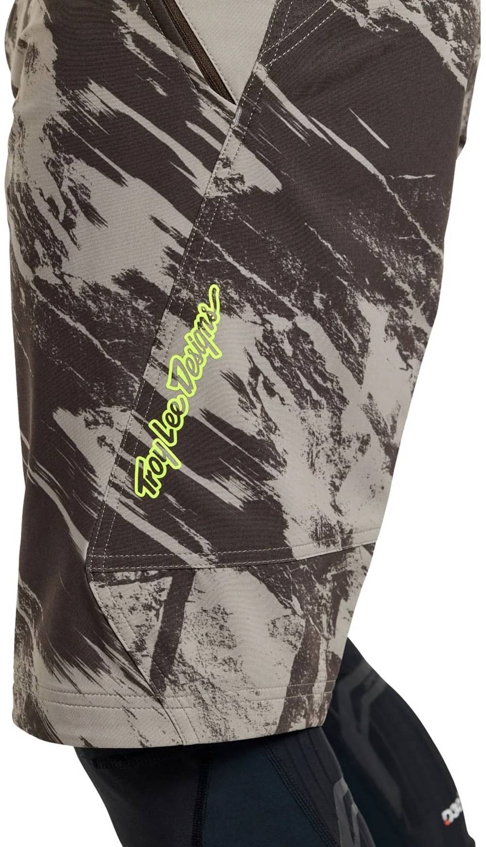 Troy Lee Designs SKYLINE SHORT SHELL in Elemental Dark Earth - Image 4 of 4