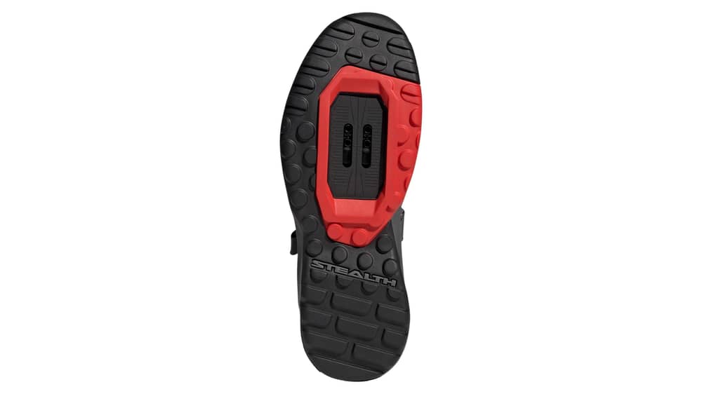 FIVE TEN TRAILCROSS CLIP-IN W SHOES in Core Black/Grey Three/Red - Image 3 of 4