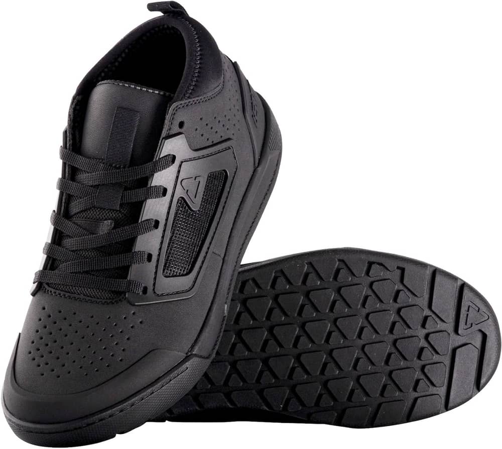 Leatt Shoes Flat 3.0 in Black - Image 1 of 5