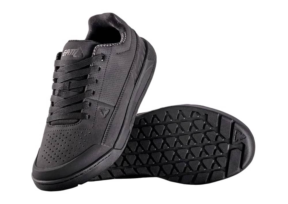 Leatt Shoes Flat 2.0 in Black - Image 1 of 6