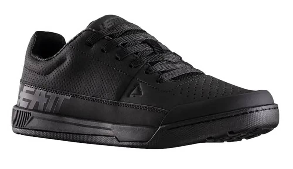 Leatt Shoes Flat 2.0 Women in Black - Image 1 of 4
