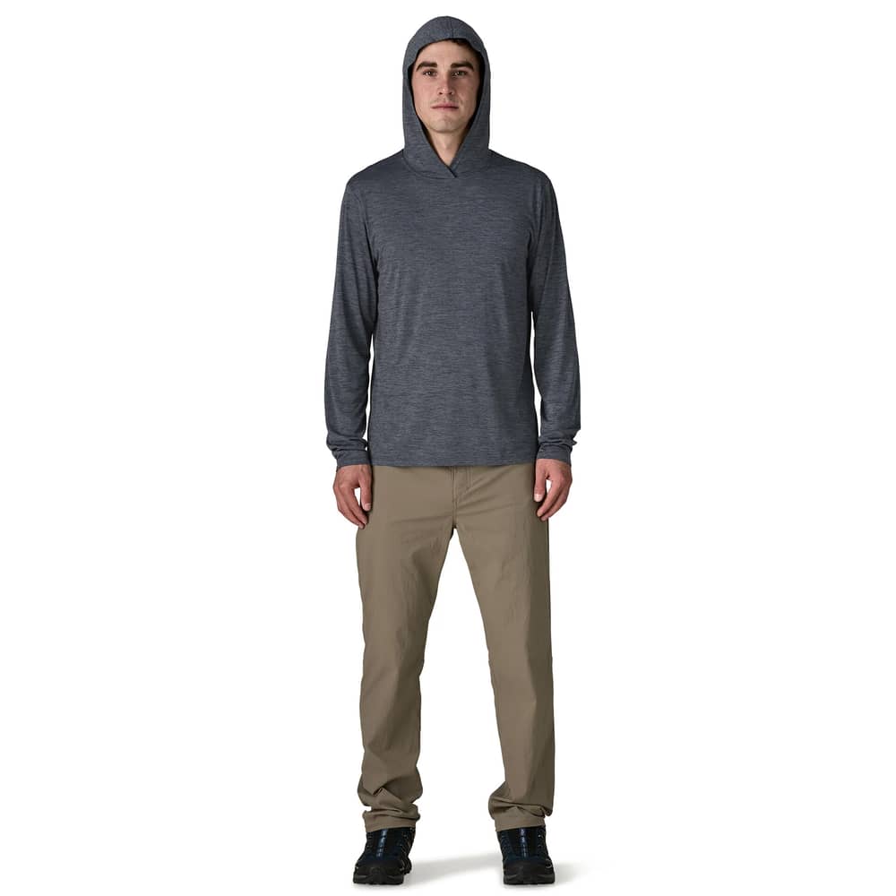Patagonia Men's Cap Cool Daily Hoody in Smolder Blue / Light Smolder Blue X-Dye - Image 4 of 5