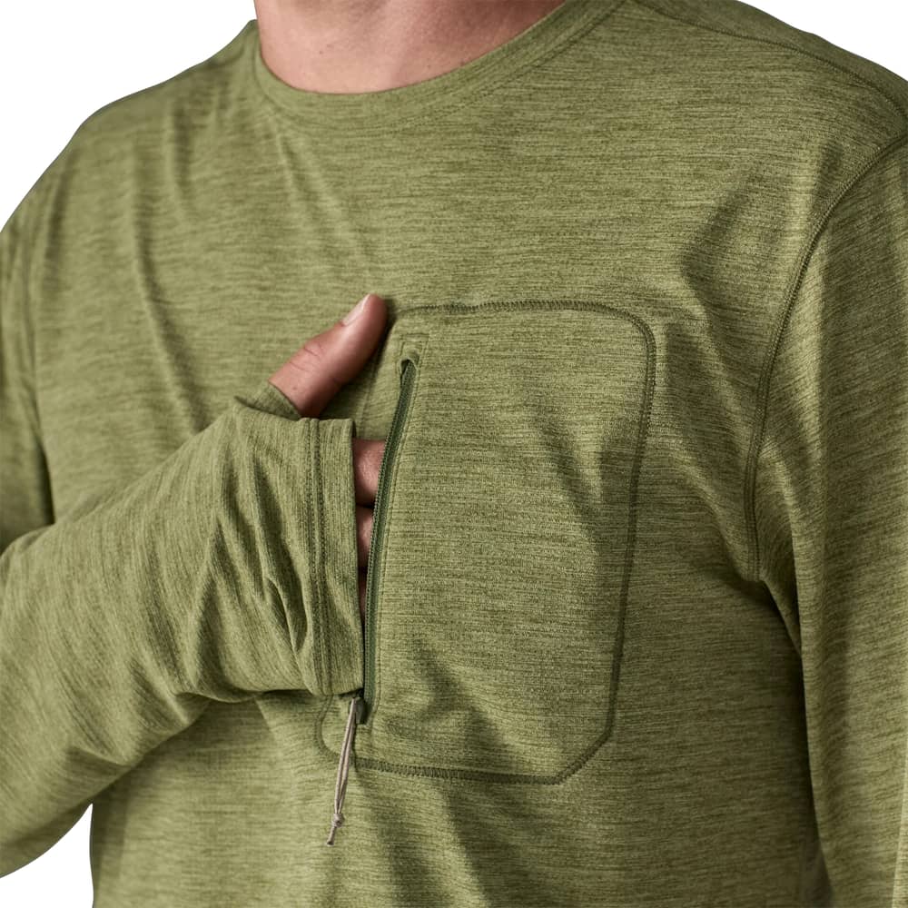 Patagonia Men's Long Sleeve Cap Cool Sun Shirt in Caper Green / Buckhorn Green X-Dye - Image 4 of 4