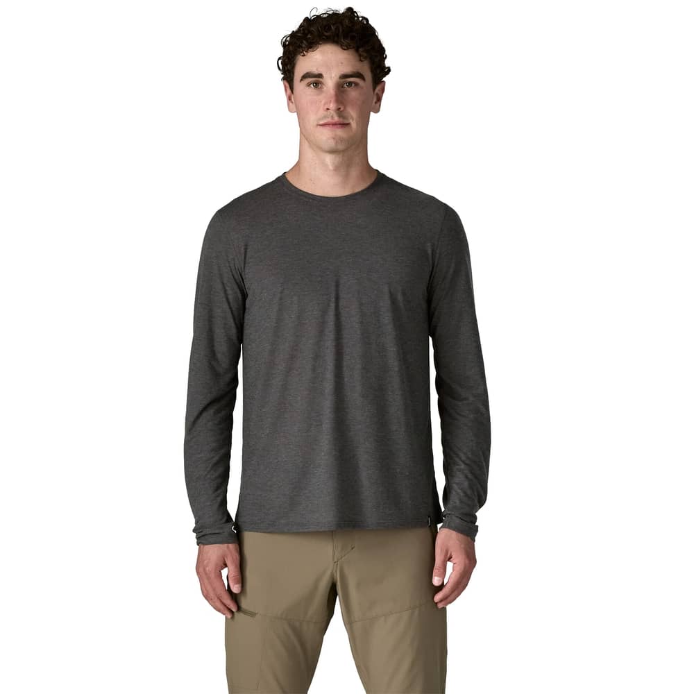 Patagonia Men's Long Sleeve Cap Cool Trail Shirt in Ink Black - Image 2 of 3