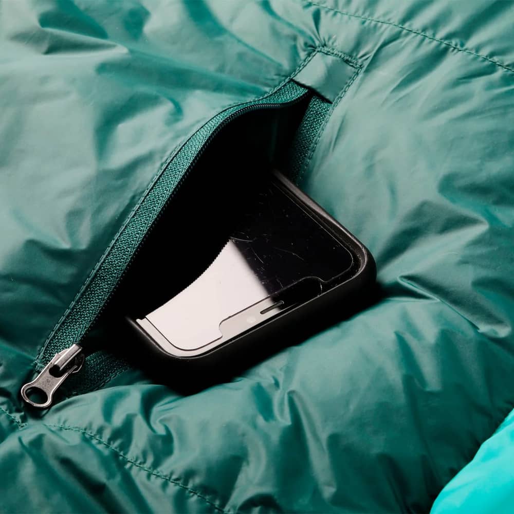 Kelty Cosmic Ultra 20° DriDown Women's Sleeping Bag in Peacock Green/Posey Green - Image 3 of 4