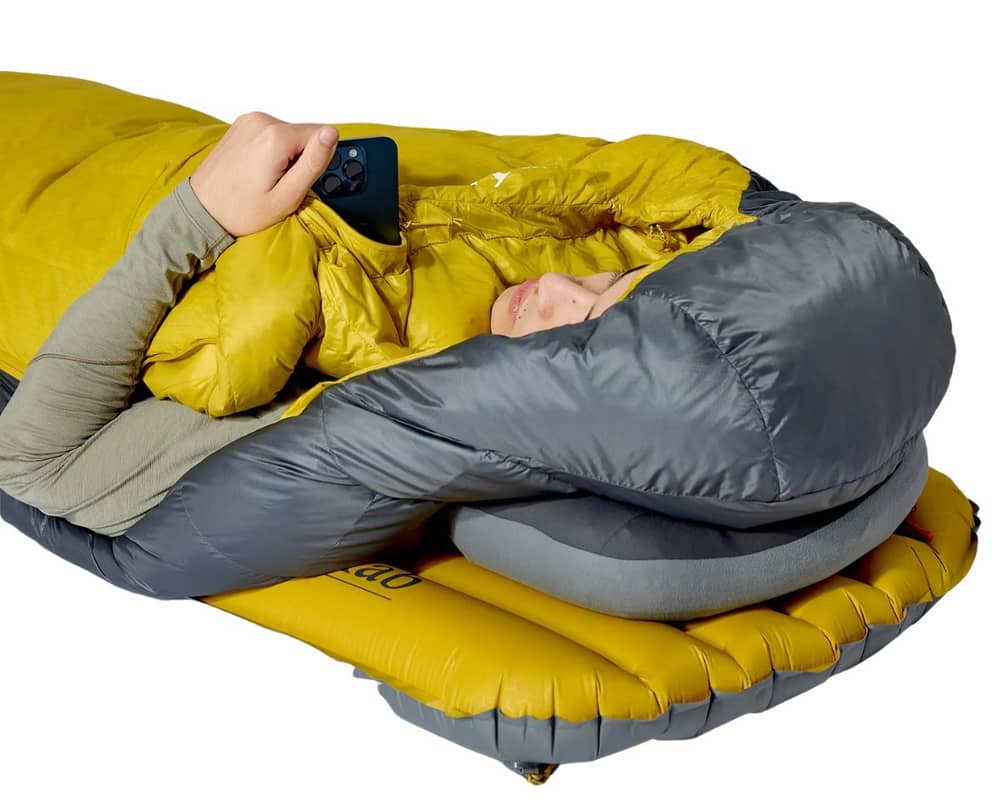 Rab Neutrino -6C / 20F Sleeping Bag in Graphene/Dark Pollen - Image 2 of 3