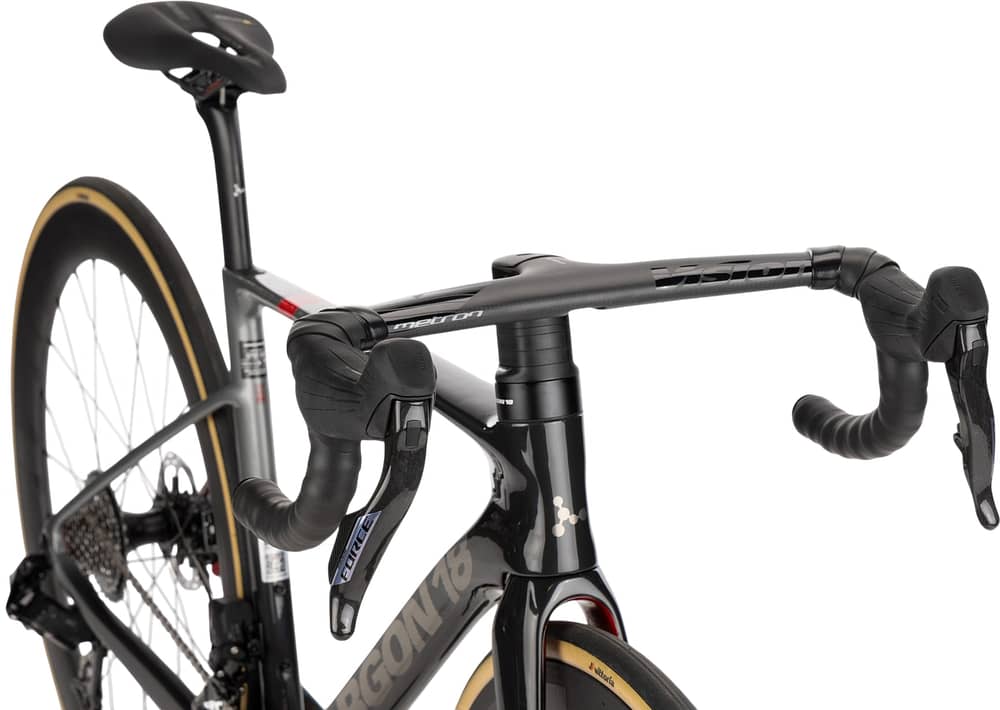 Argon 18 SUM Pro Force AXS Bike 2026 in Titanium/Racing Red - Image 4 of 5