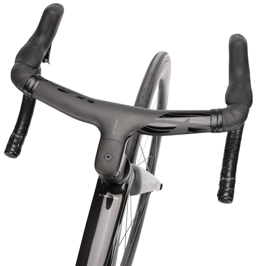 Argon 18 SUM Pro Dura-Ace Di2 Bike in Crystal Black/Foil - Image 5 of 5