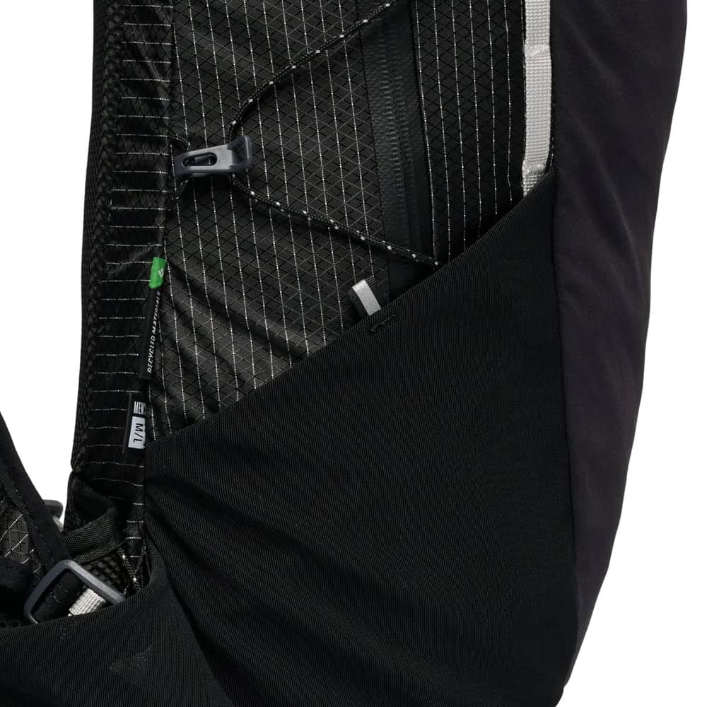 Black Diamond Pursuit 25 Backpack in Black - Image 4 of 6