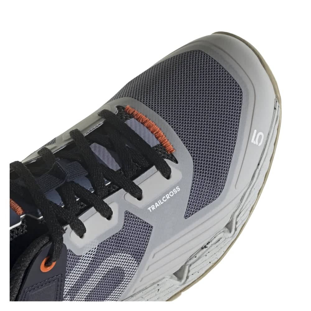 FIVE TEN TRAILCROSS XT SHOES in Silver Violet/FTWR White/Wonder Steel - Image 26 of 27
