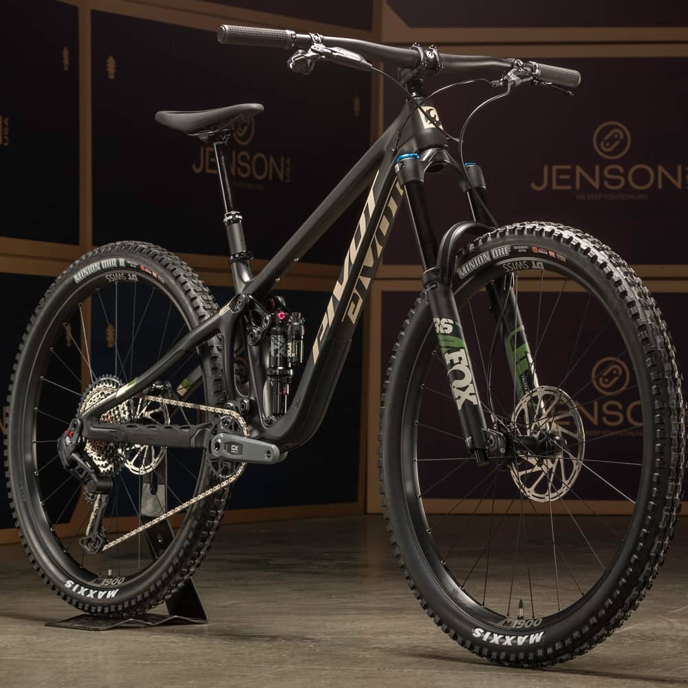 Pivot Switchblade Ride GX Eagle Transmission Bike in Stealth Mojave - Image 6 of 6