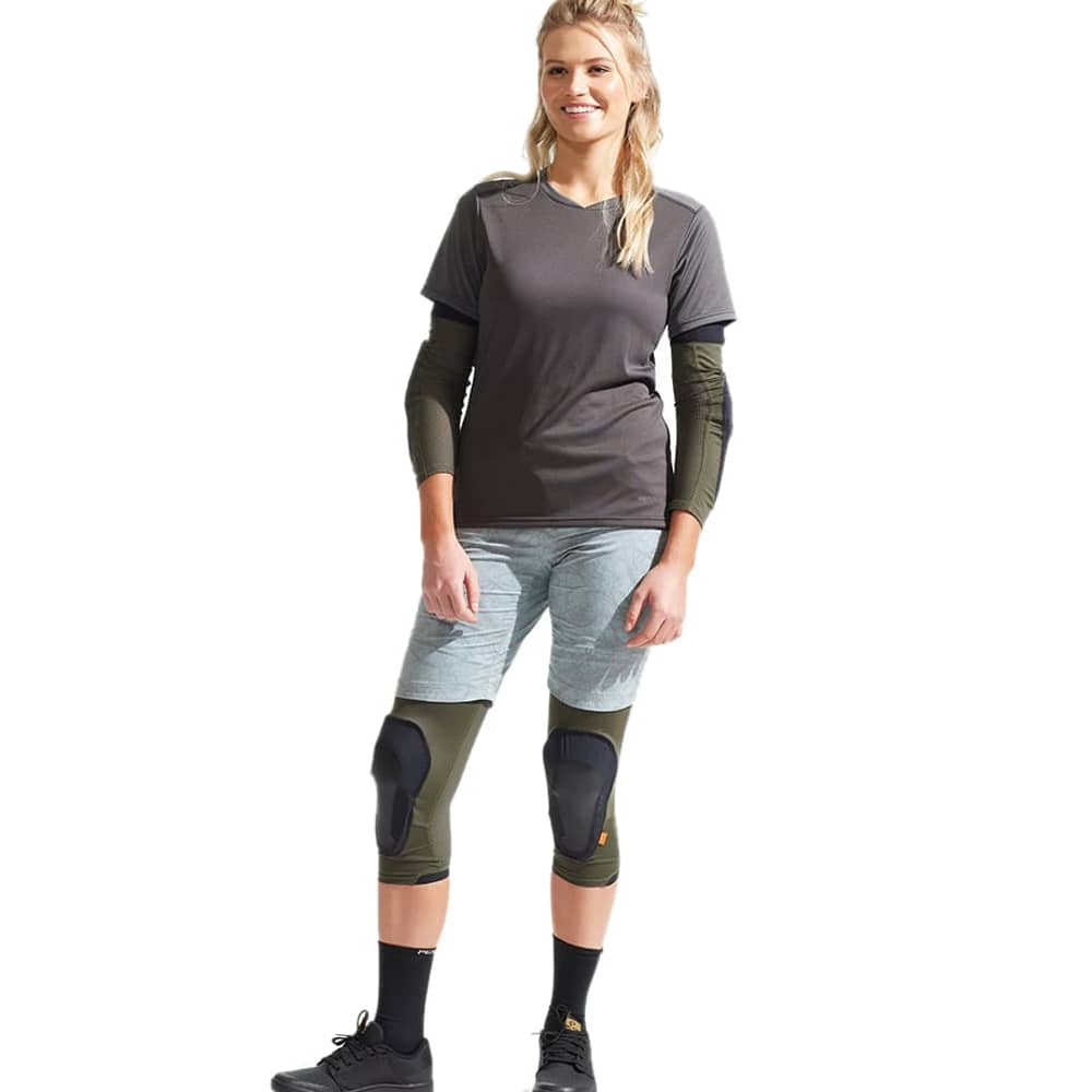 Pearl Izumi UNISEX Summit Knee Guard in Forest - Image 3 of 3