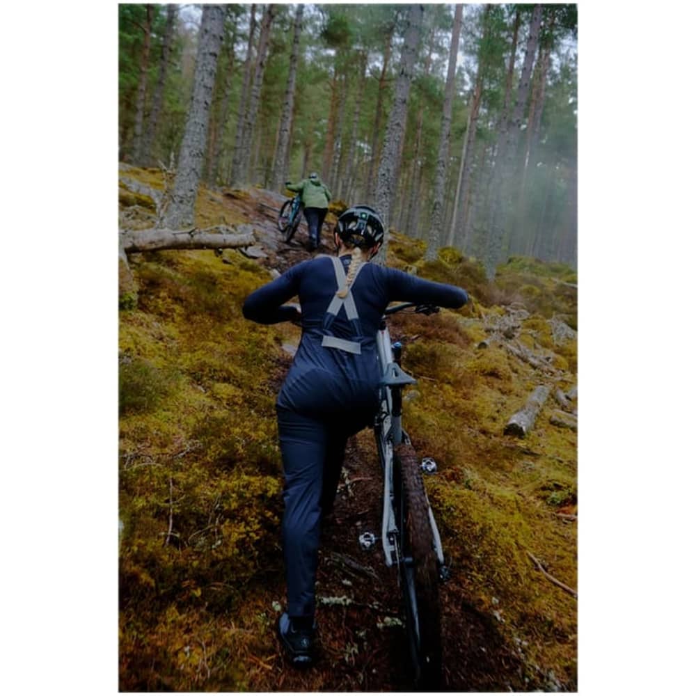 Endura Women's MT500 Waterproof Bib Pant - Image 6 of 6