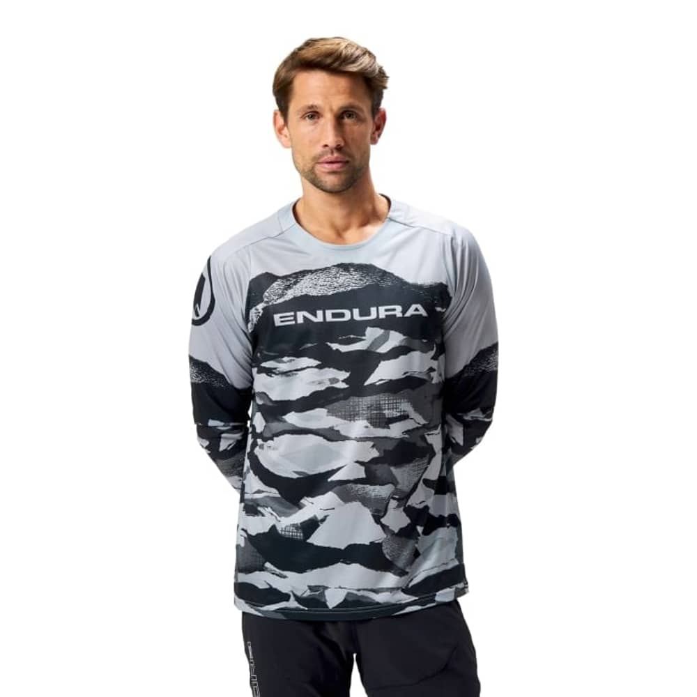 Endura Mountain Camo Ltd Printed L/S Tee in Black - Image 3 of 3