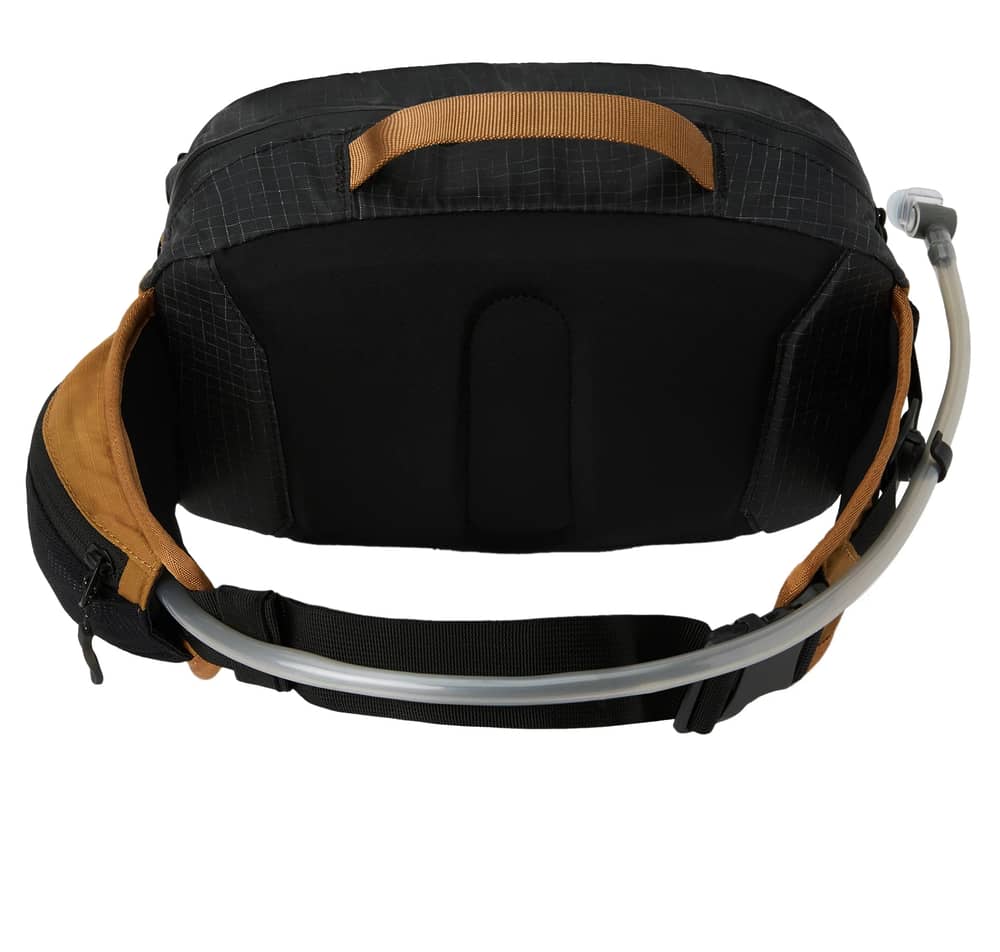 Dakine Seeker Hip Pack 6L in Black/Rubber - Image 2 of 3
