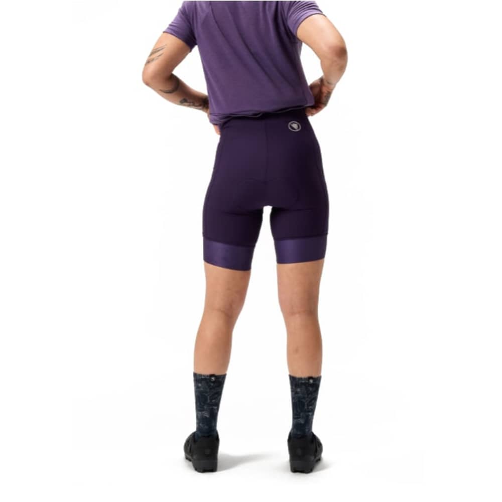 Endura Women's Loop Waist Short in Bramble - Image 4 of 9