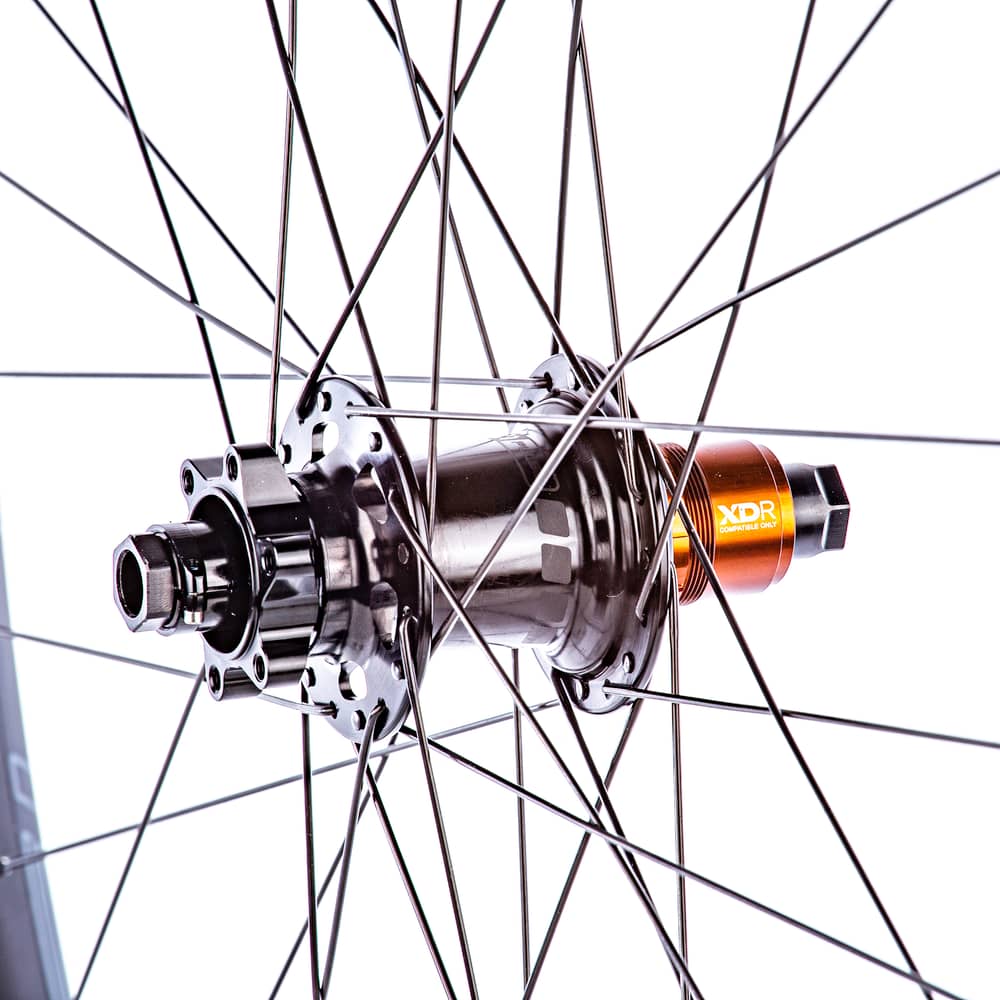 Stan's Notubes Flow Mk4 27.5" Wheel in Black - Image 2 of 3