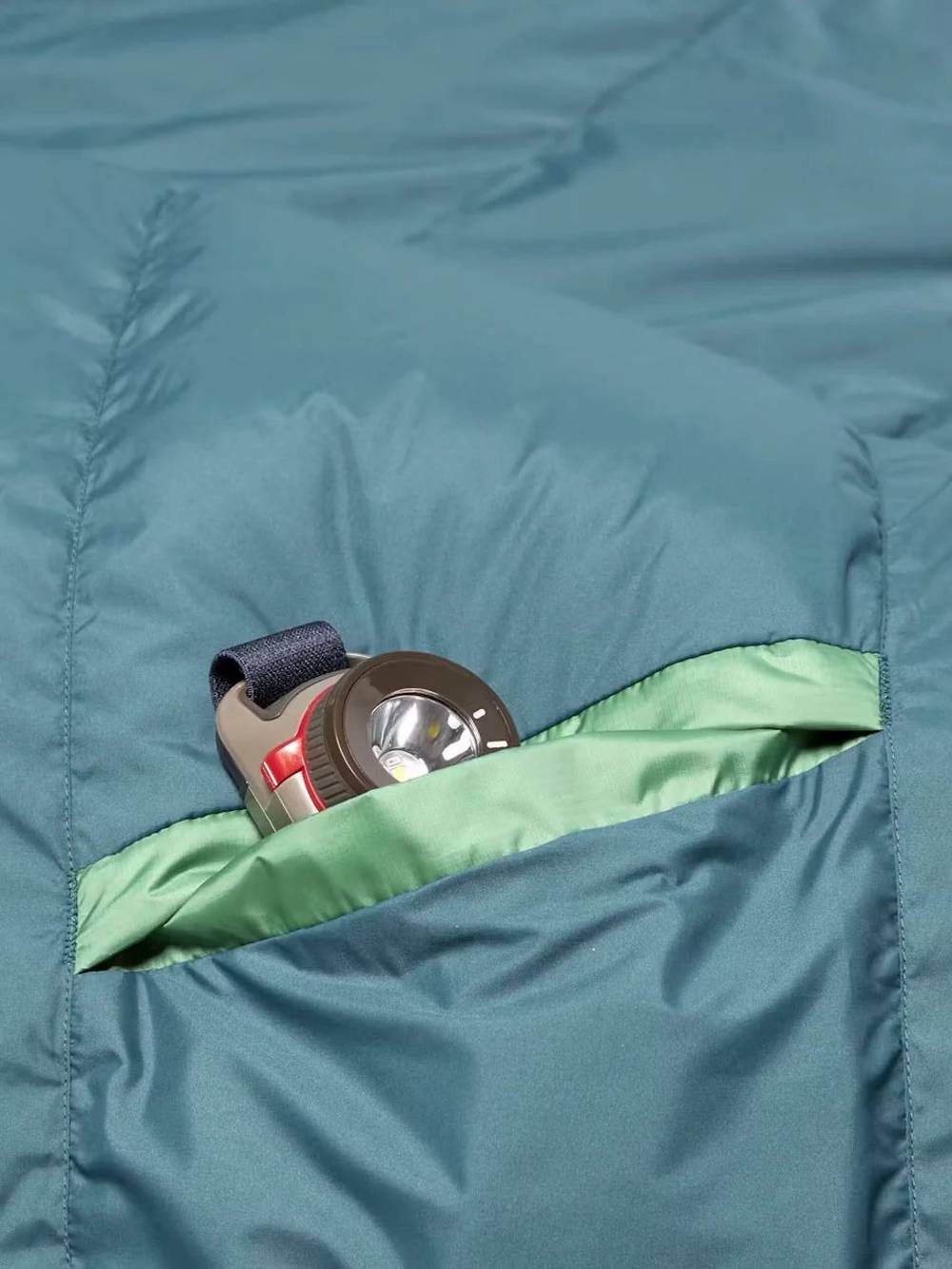 Marmot Lost Coast 30 Sleeping Bag in Clover/Dark Jungle - Image 5 of 6