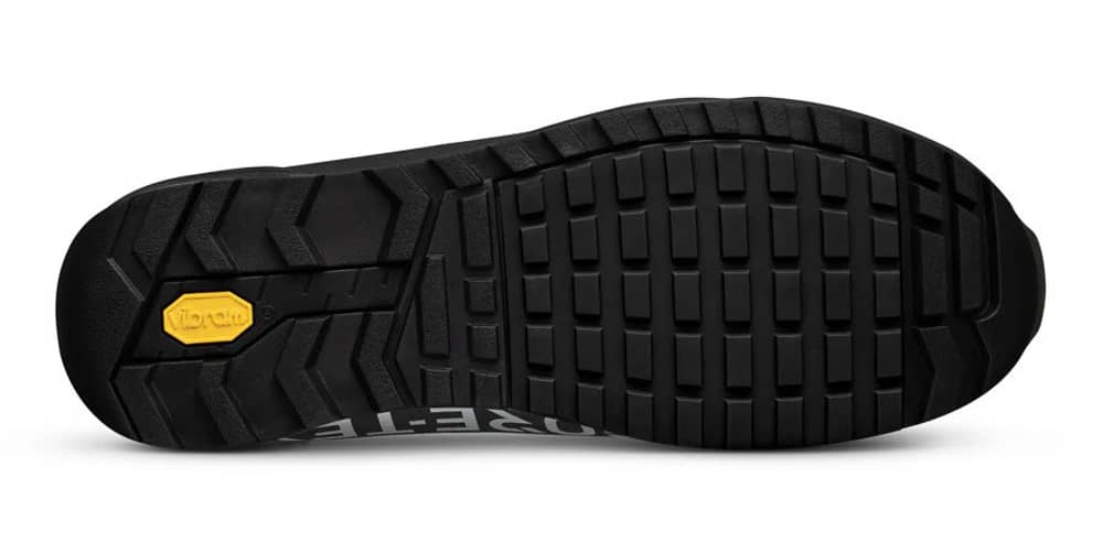 Fizik Nanuq 2 GTX Flat Shoes in Black Grey - Image 4 of 5