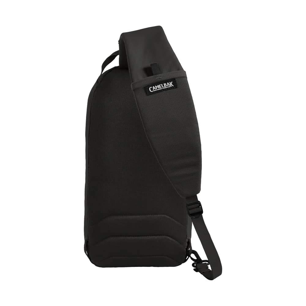 Camelbak Arete Sling 8 Slingpack Hydration Pack in Black - Image 3 of 5