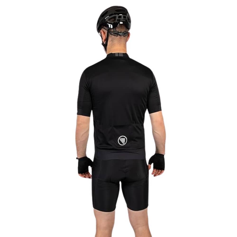 Endura 6 Panel Short in Black - Image 8 of 9